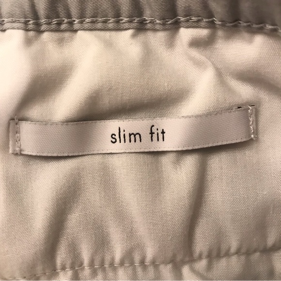 Calvin Klein Gray Slim Fit Shorts - Size 34 - Picture 6 of 8